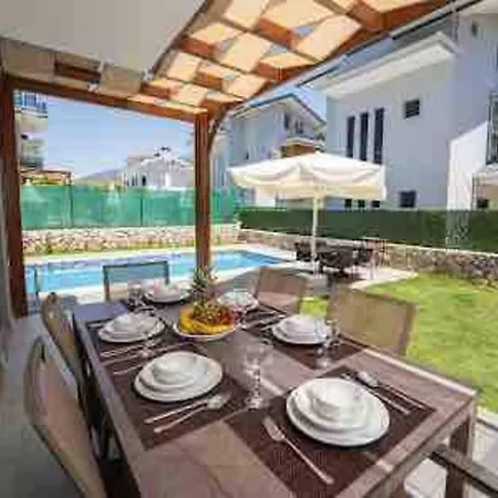 מלון Ekin Villa, Oeluedeniz / / Tuerkiye